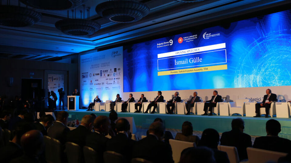 Dev zirvede 1.7 milyar dolarlık imza