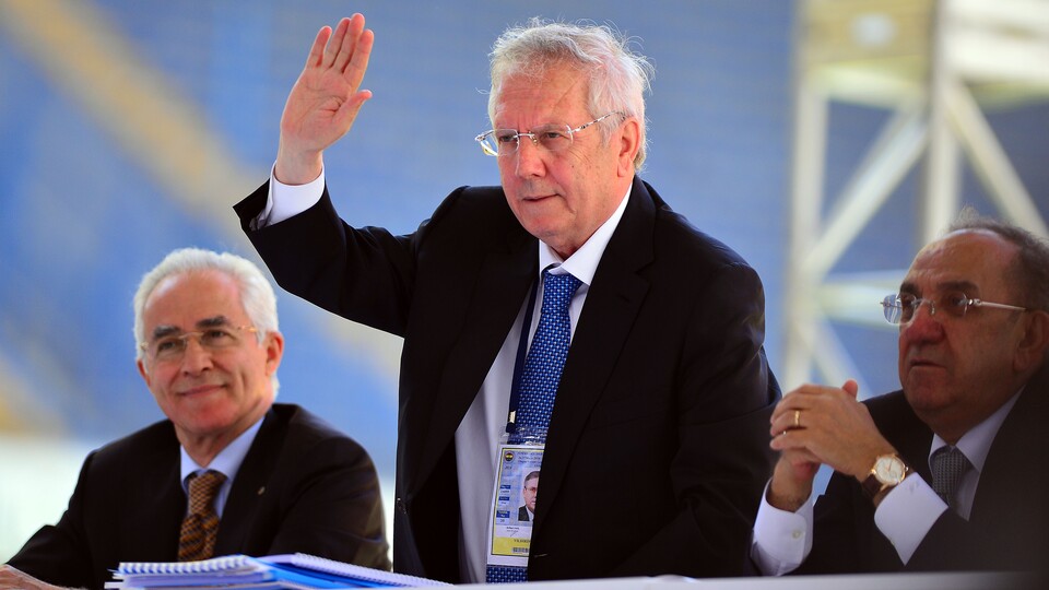 Aziz Yıldırım'dan flaş açıklama