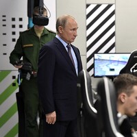 İki ülke arasındaki gerilimin ardından Putin'den ilk karar!