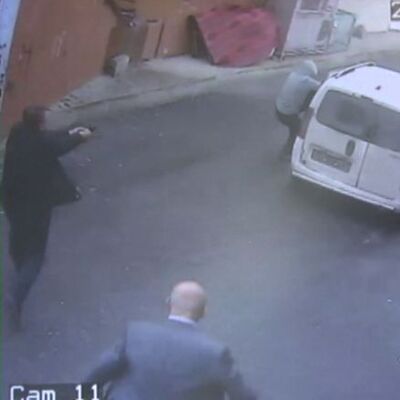 4.5 kilo altını çalındı! Soyguncuya 6 el ateş etti!