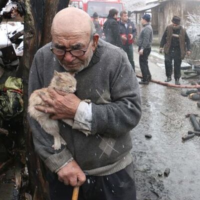Bu fotoğraf herkesi ağlatmıştı! Ali Dede'den haber var