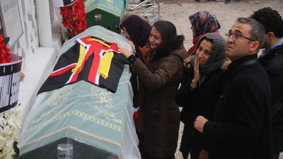 Mezuniyet cübbesiyle uğurlandı