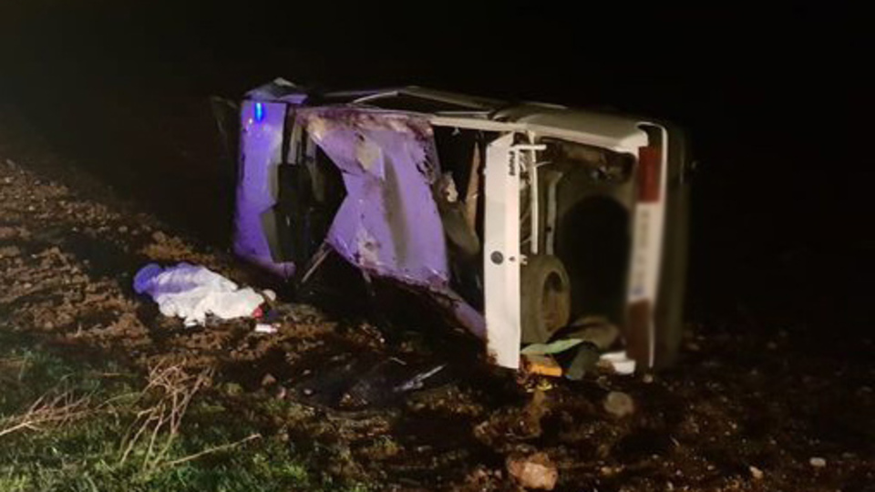 Yoldan çıkan otomobil takla attı: 1 ölü, 1 yaralı
