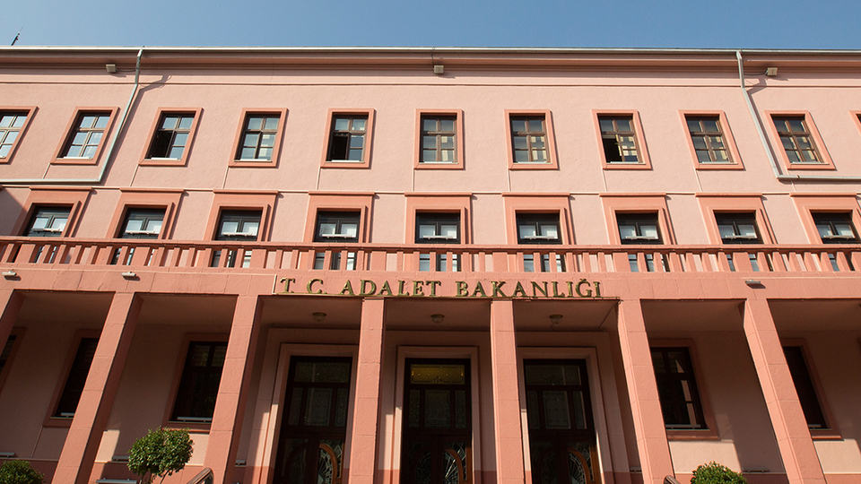 Adalet Bakanlığı'nın logosu değişti