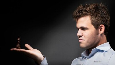 Magnus Carlsen: Satrancı yeniden popüler hale getiren Norveçli