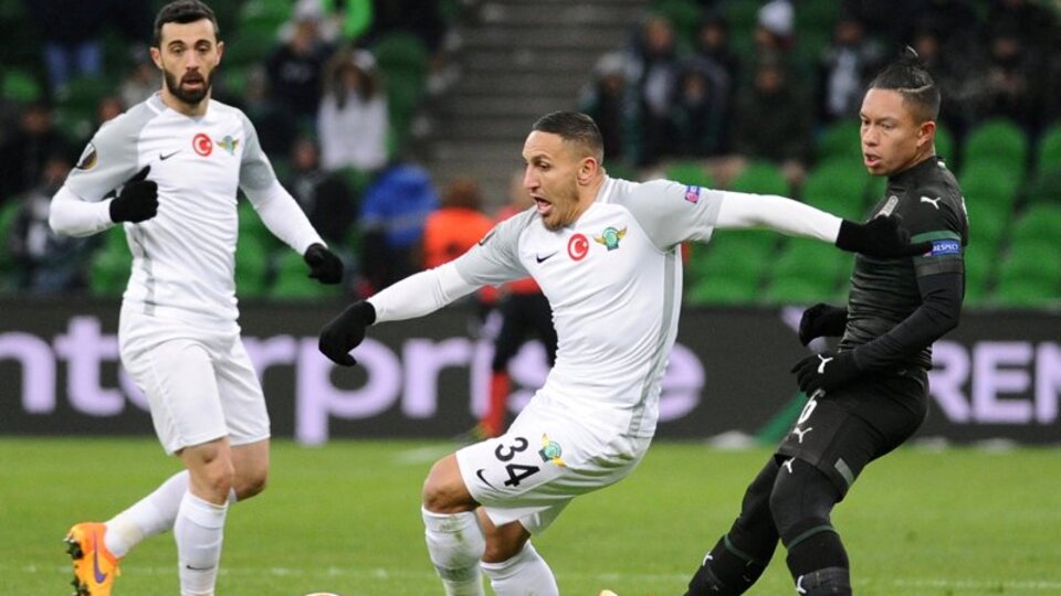 Akhisar Avrupa'da kayıp