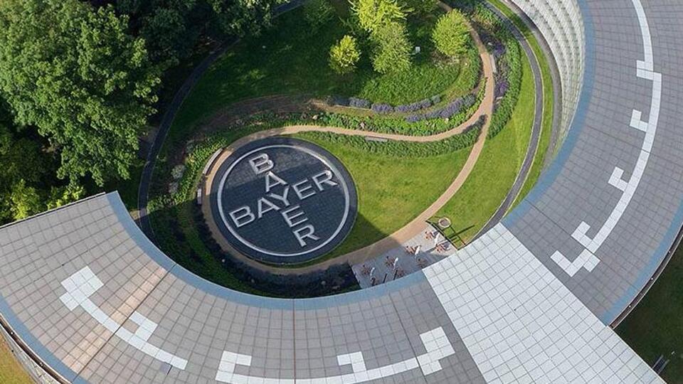 Alman devi 12 bin kişiyi işten çıkaracak