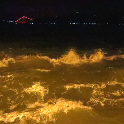 İstanbul'da sağanak yağış ve şiddetli fırtına etkili