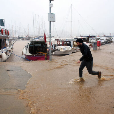 Dikkat! 3 bölgeye sel uyarısı