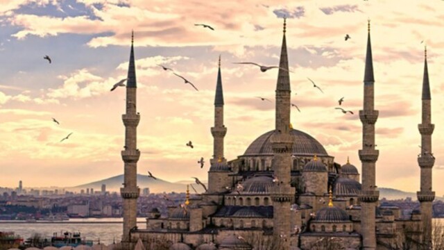 Üç büyük ilde cuma saati