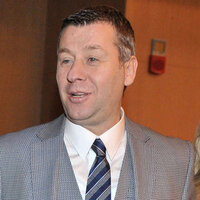 "Para toplamak için metrolarda şarkı söyleyeceğim"