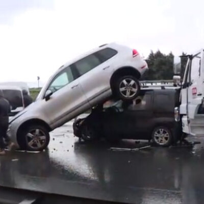 Tekstilkent'te zincirleme kaza!