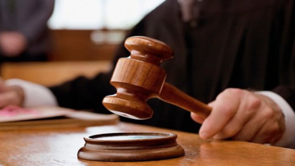 Kadın polise, 2 meslektaşını fuhuşa sürüklemekten 5 yıl 10 ay hapis!