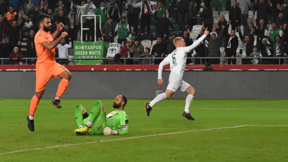 Konyaspor evinde güldü