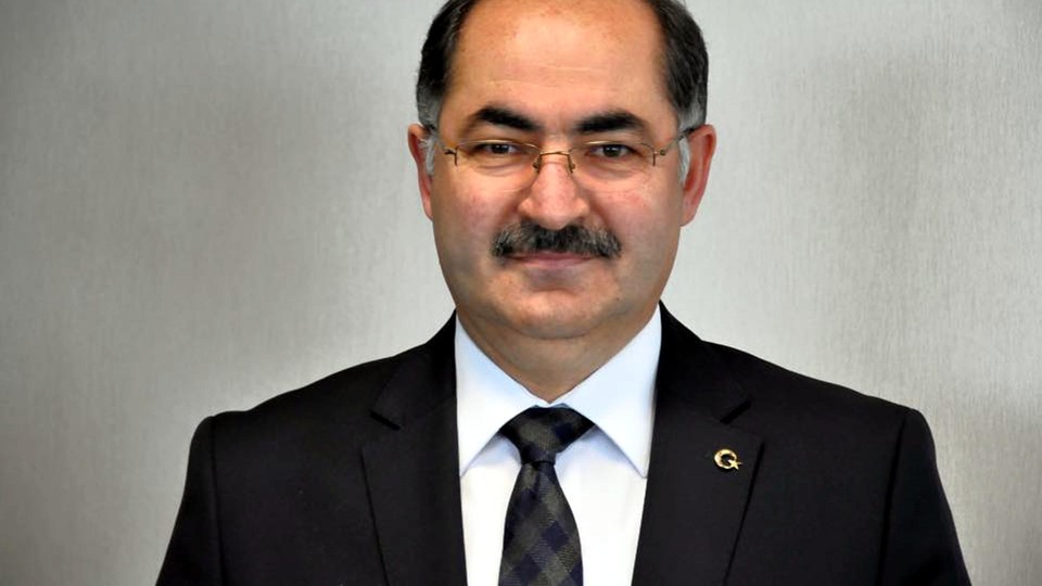 FETÖ'den hapsi istenen Rektör, YÖK tarafından görevden alındı