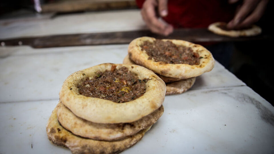 Bir oturuşta 10 tane yiyenden para almıyorlar!