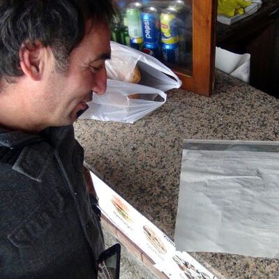 Dalga geçer gibi bu notu bıraktı: 'Hepimizi seviyorum'