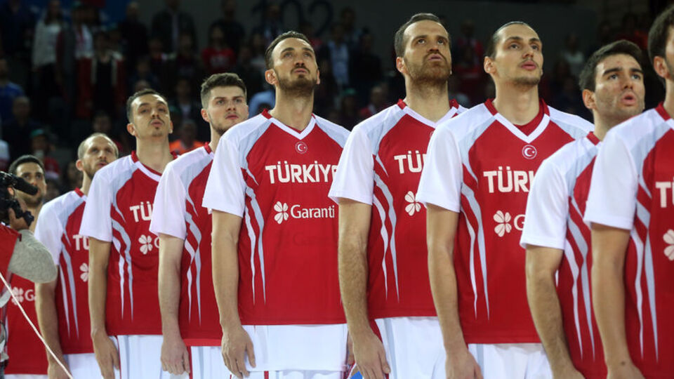 12 Dev Adam, Karadağ'da