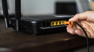 AKK'yi bir ay önceden kaldırdı