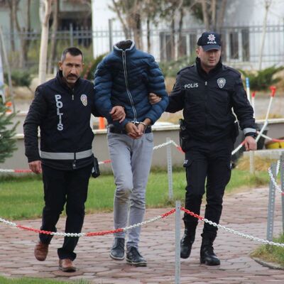 Taciz ettikleri kadını kaçırmaya çalışmıştı! Yüzünü böyle sakladı!