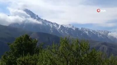 Dağcıların üzerine çığ düştü! 1 Dağcı kurtarıldı