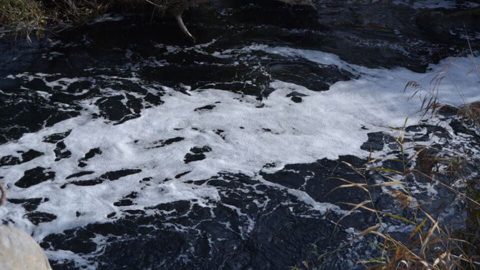Gaziantep'teki Karasu Çayı renk değiştirdi