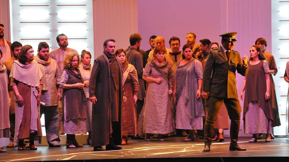Ahmet Ümit'in Ninatta'nın Bileziği opera sahnesinde!