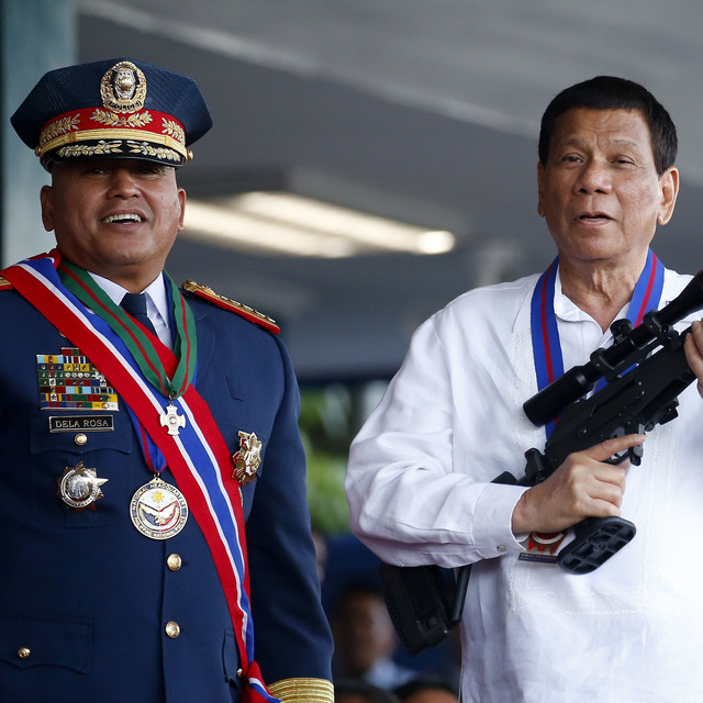 Uyuşturucuya savaş açan Duterte: Marihuana kullanıyorum!