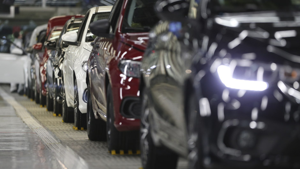 Trump'tan otomotiv devlerine şok