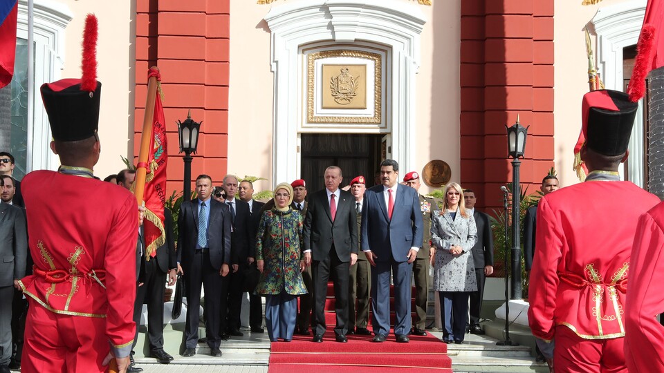 Venezuelalı askerlerden Erdoğan'a görülmemiş jest!