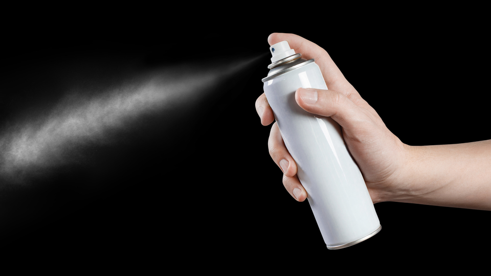 'Boğazına sinek kaçtı, sinek ilacı sıksam bir şey olur mu?'