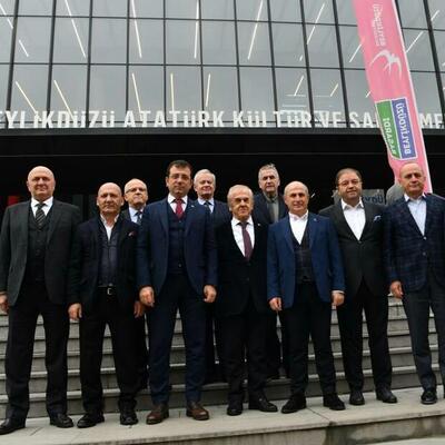 CHP'de çok önemli toplantı! İstanbul'da İmamoğlu mu?