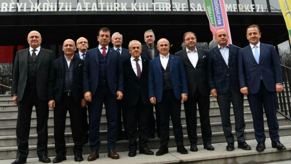 CHP'de çok önemli toplantı! İstanbul'da İmamoğlu mu?