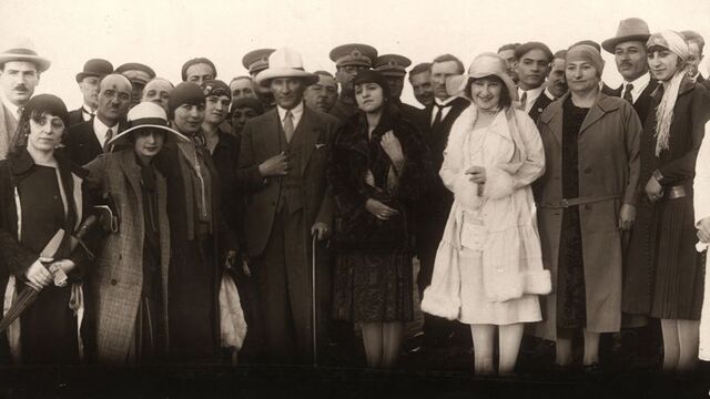 Genelkurmay arşivlerinden Atatürk ve Türk kadını
