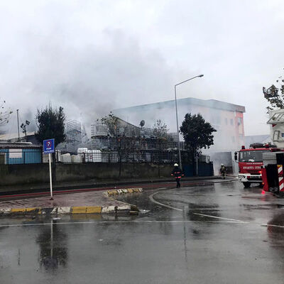 Tuzla'da bir fabrikada yangın çıktı!