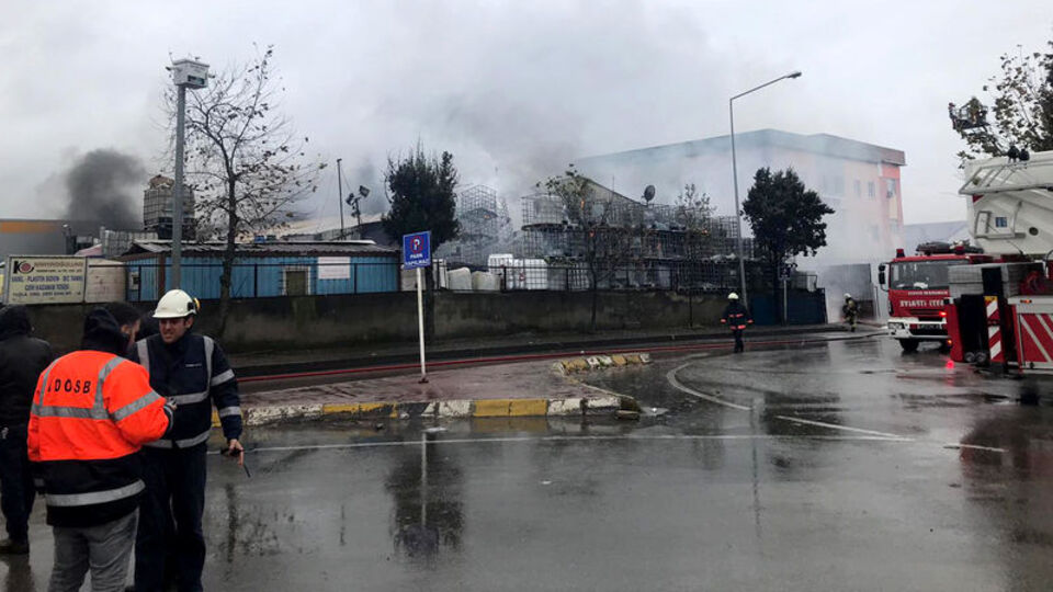 Tuzla'da bir fabrikada yangın çıktı!