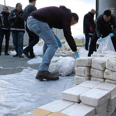 Böyle ele geçirildi! Hayvanların kuyruk yağlarına gizlemişler