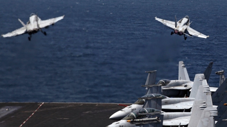 ABD uçakları Japonya açıklarında çarpıştı