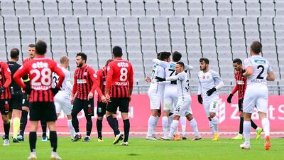 Akhisarspor kupada güldü