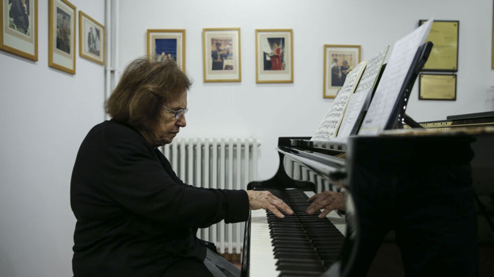 Piyanoya 78 yıldır aşkla adanan ömür