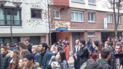 Fransa'da 700'den fazla lise öğrenci gözaltına alındı