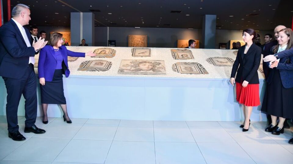 Çingene kızına kavuştular! Ziyarete açıldı!