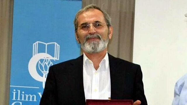 Prof. Dr. İbrahim Emiroğlu görevden alındı