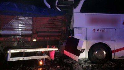 Feci kaza: Yolcu otobüsü bu hale geldi