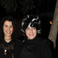 Yeni yaşını dostlarıyla kutladı