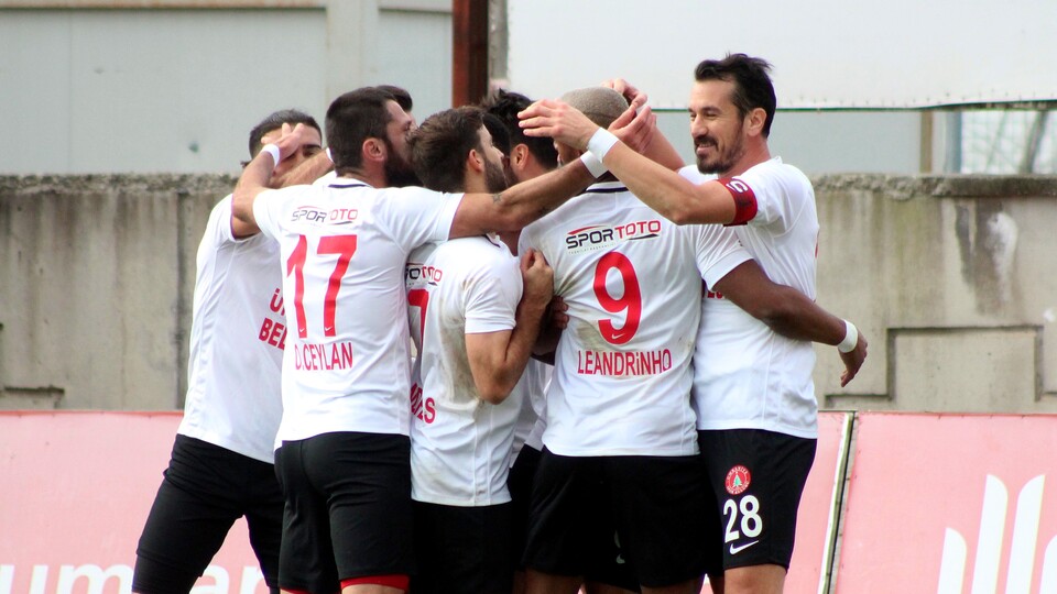 Ümraniyespor iki golle!