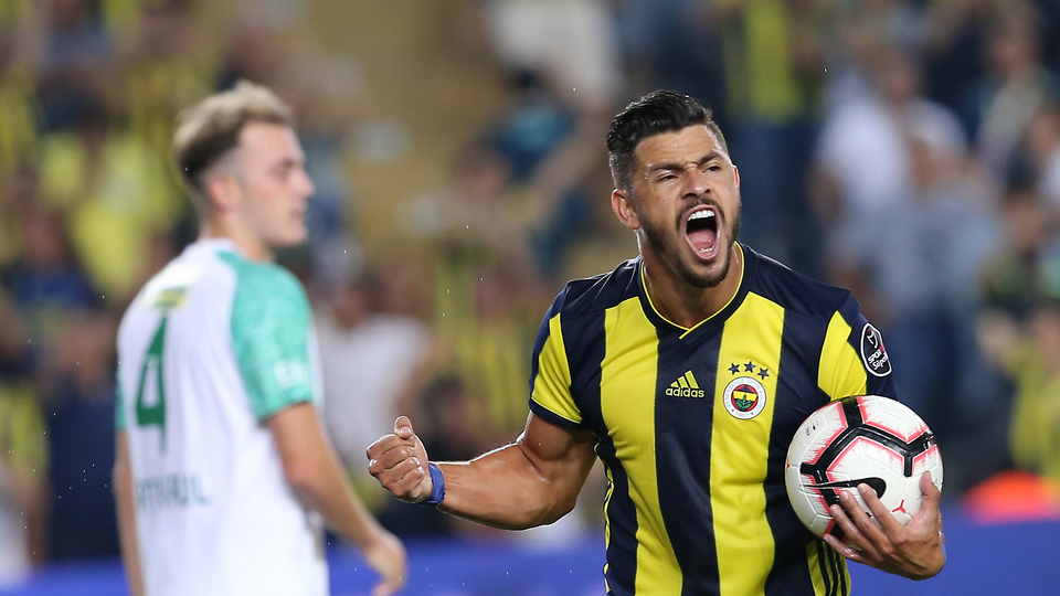 Fenerbahçe 10'u mumla arıyor
