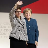 Almanya'da kadın gücü: Merkel'den sonra Karrenbauer!