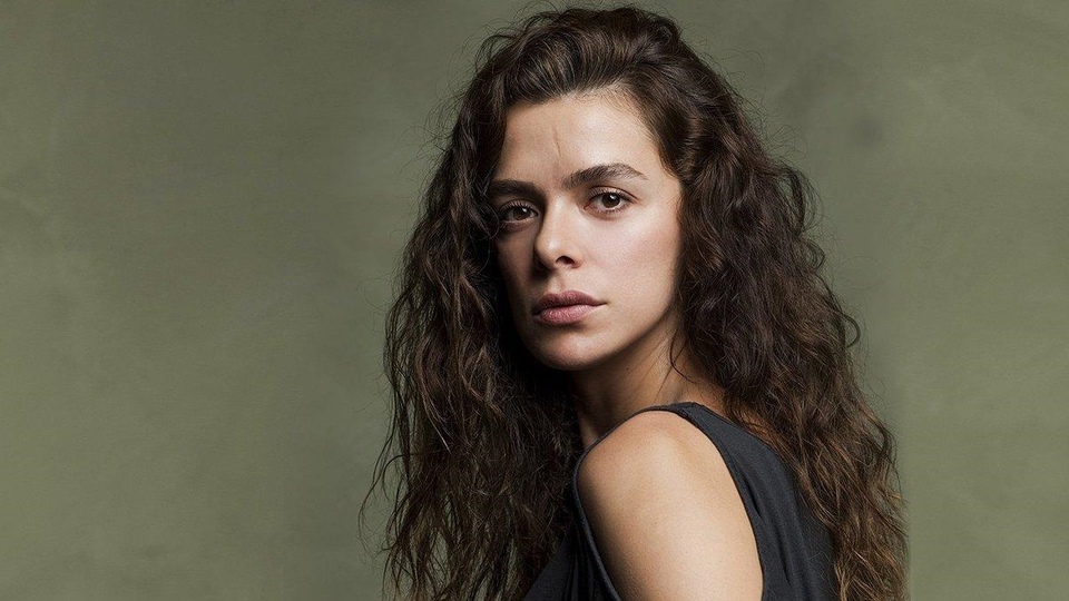 Özge Özpirinçci kimdir?