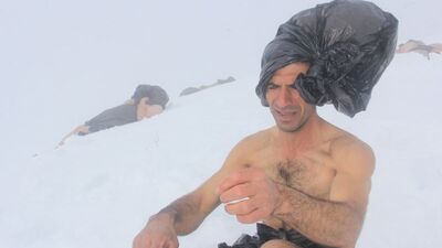 2800 rakımda kar banyosu yaptılar